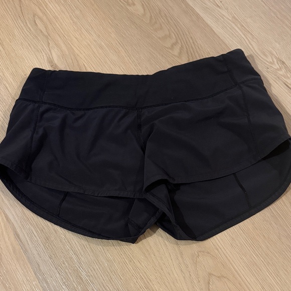 lululemon athletica Pants - Lululemon Women's Shorts - size 4